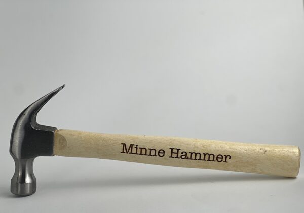 Hellemondse Hamer met gegraveerde houten steel
